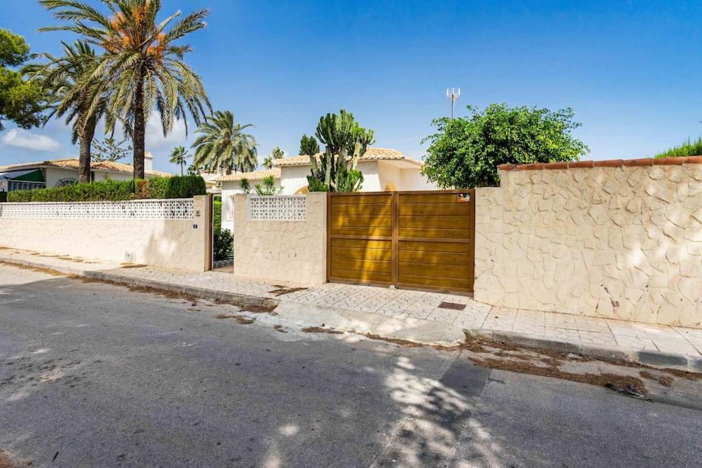 He Villa Lola- Zenia โอริอุเอลา ภายนอก รูปภาพ