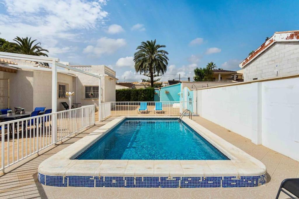 He Villa Lola- Zenia โอริอุเอลา ภายนอก รูปภาพ